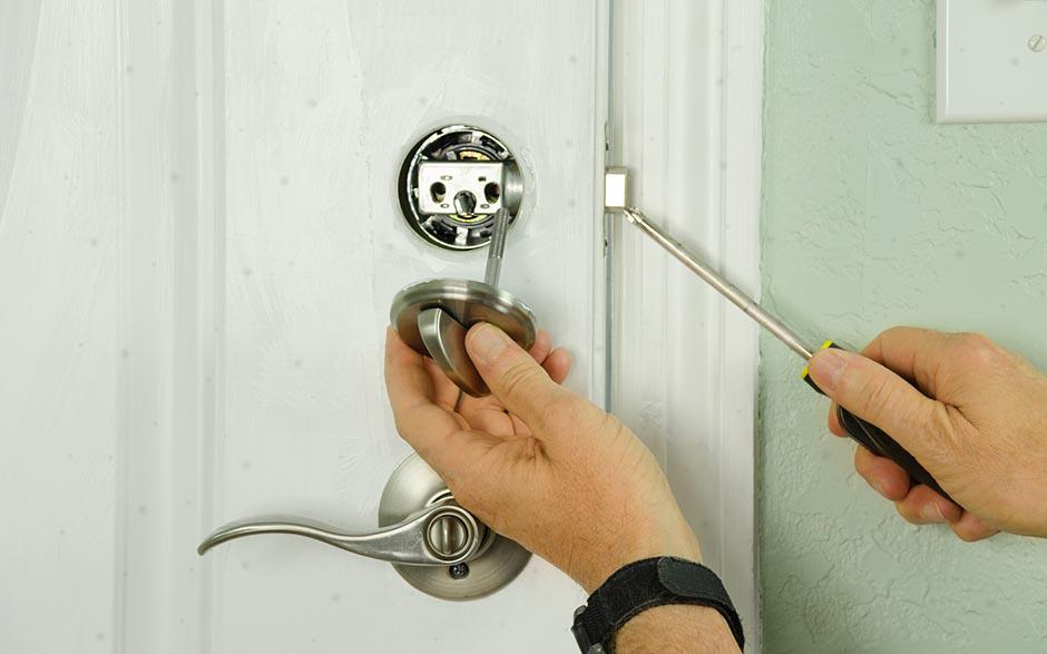 comment ouvrir une porte claquée Esbly